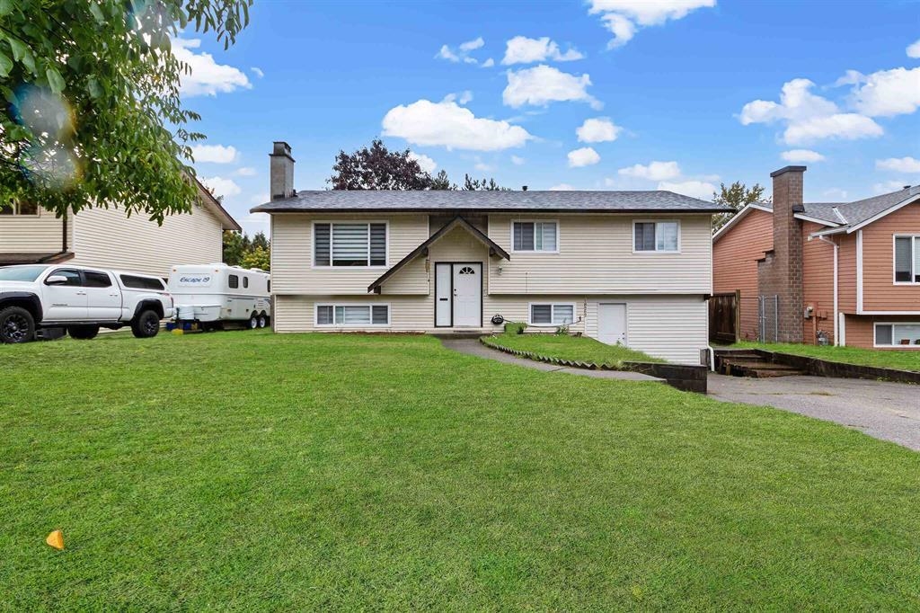 18262 56a Avenue Surrey - MLS: R2977398